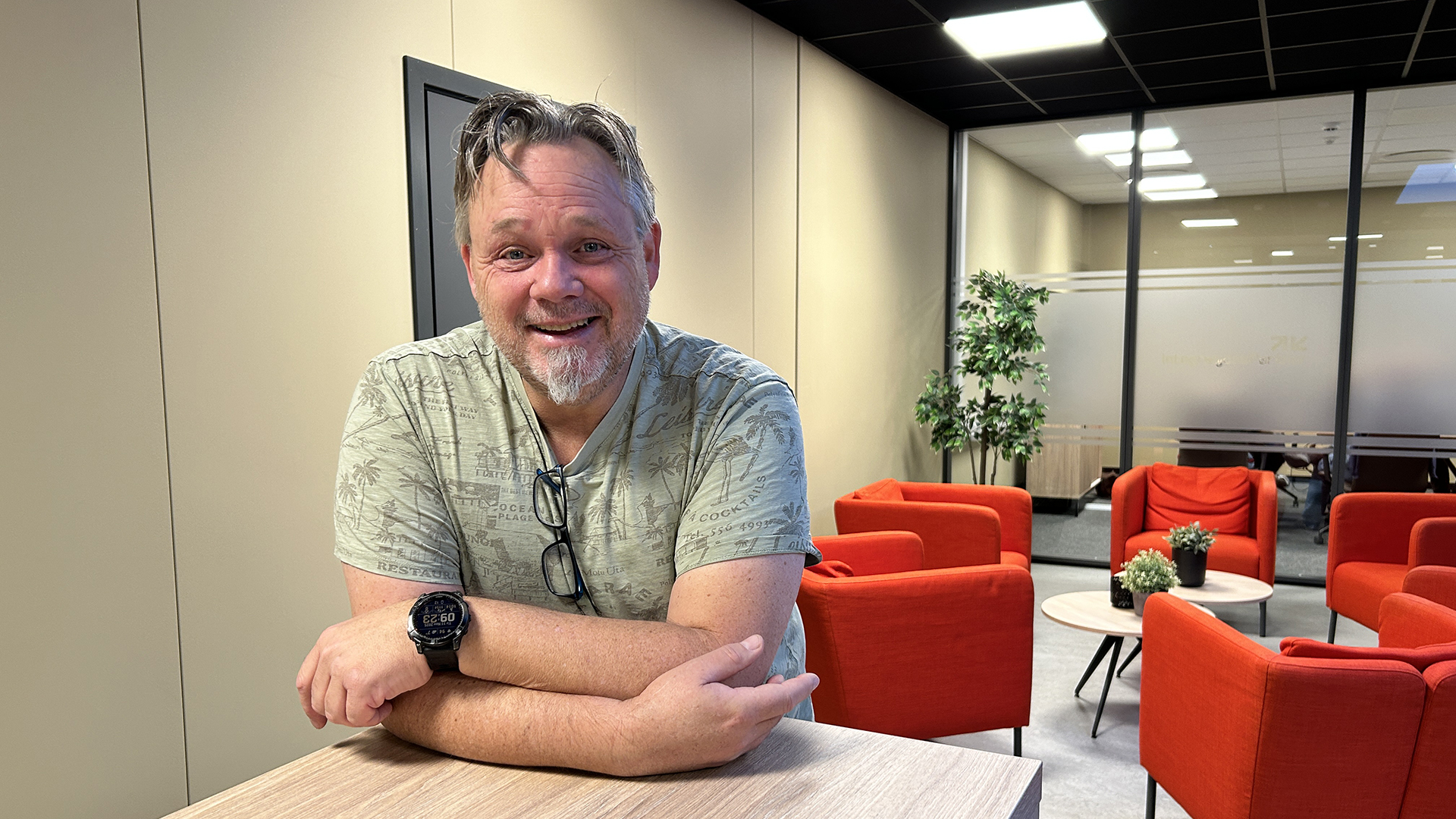 Henning Andre Hansen på kontoret